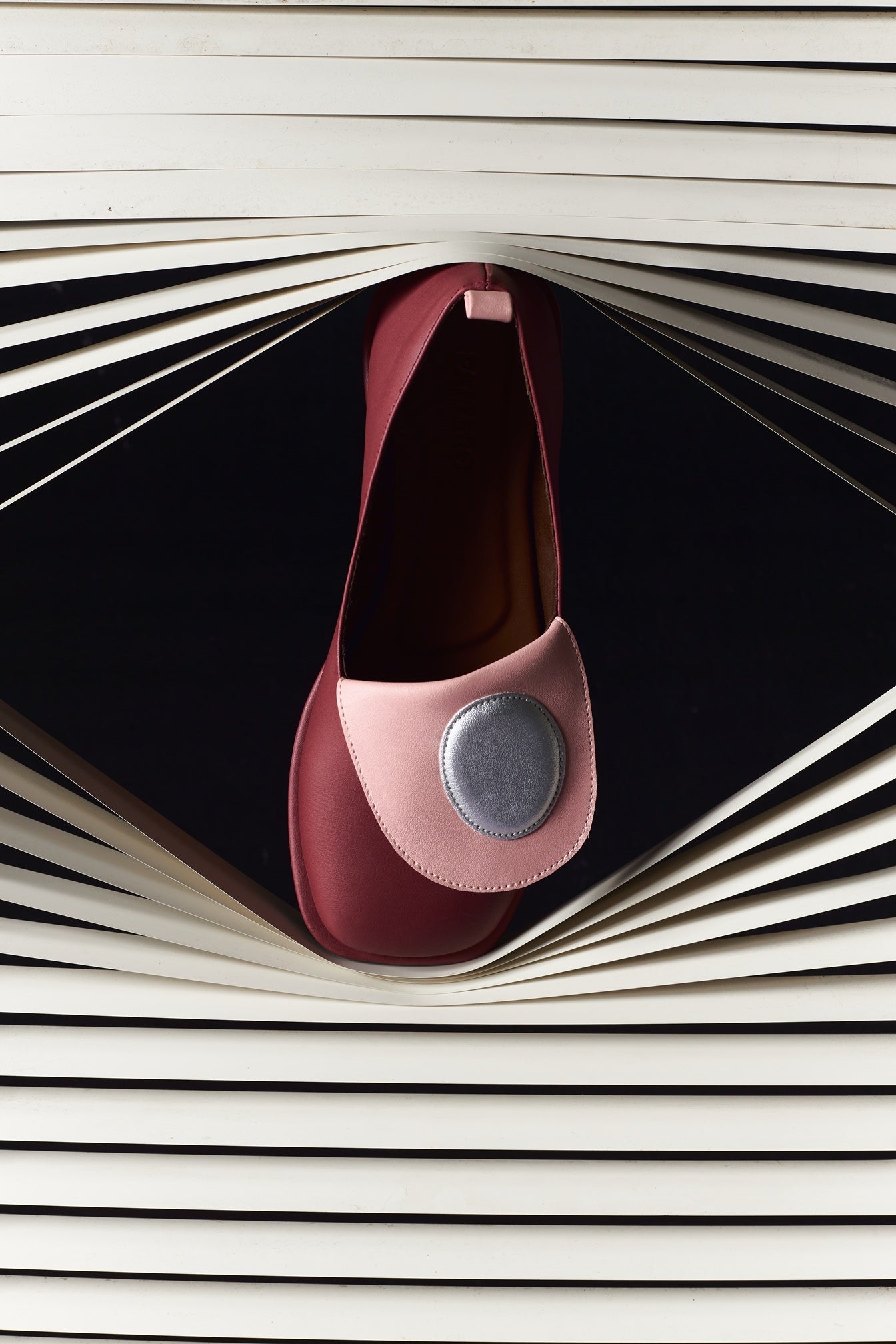 Serenade of Opera Flat Shoes - Maroon/Pink - Silver